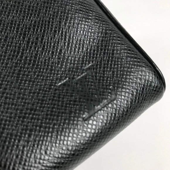 LOUIS VUITTON M30222 Taiga Trousse Toilette PM bag pouch Clutch Bag - Picture 5 of 13